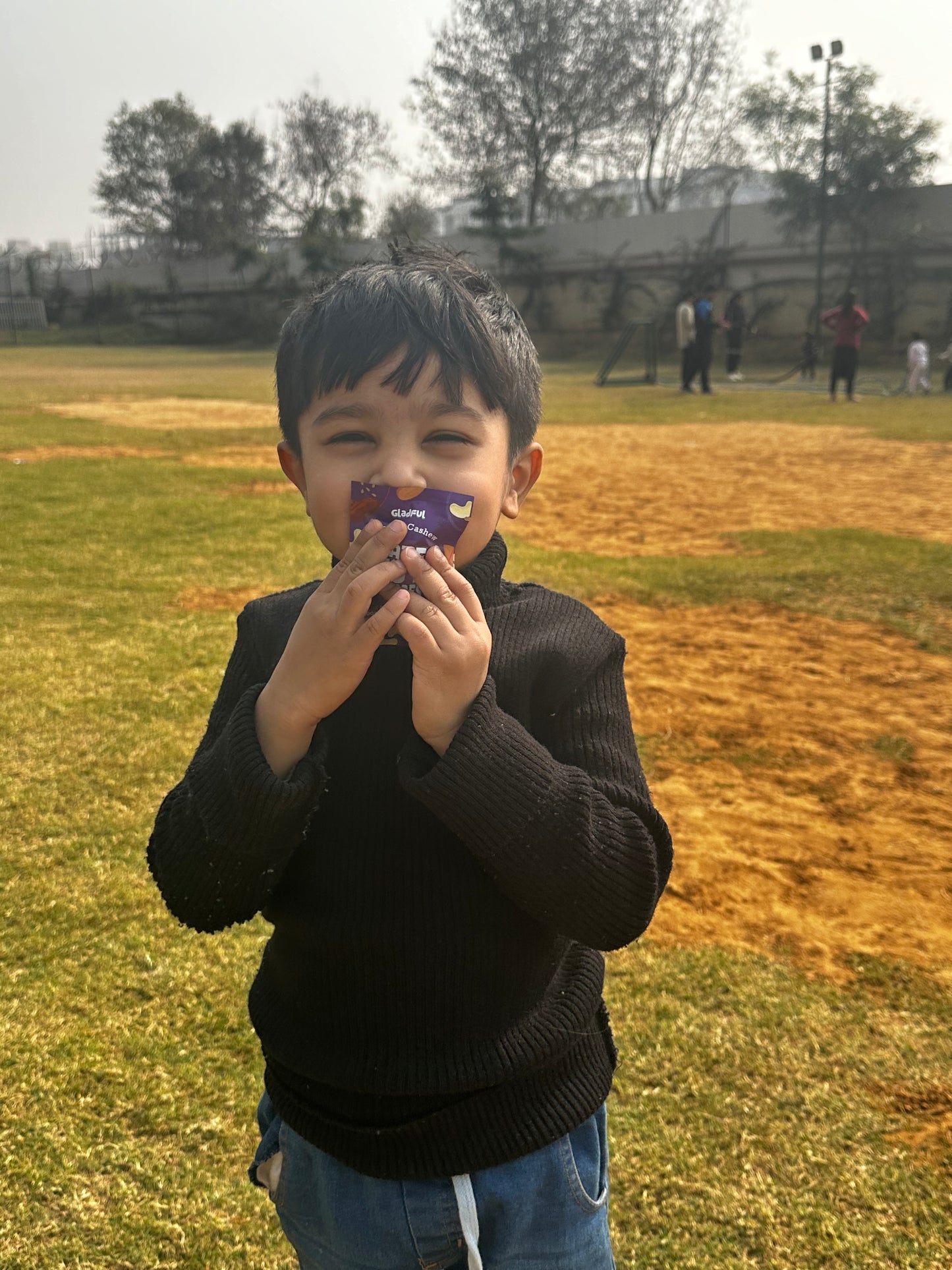 Date Nut Squares - Cocoa and Cashew : 8 Bars